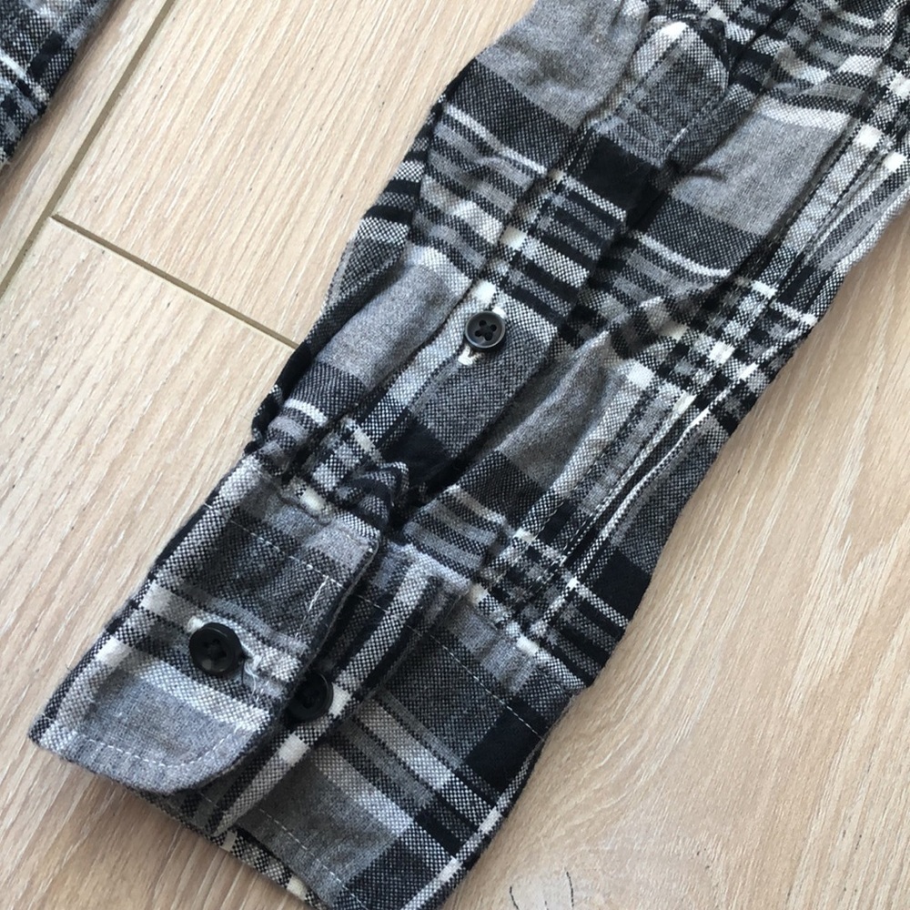 Uniqlo Flannel Shirt - Picture 3 of 7